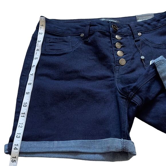AZ Denim 5-Button Dark Wash Folded Hem Shorts Size 10 NWT - Picture 8 of 15